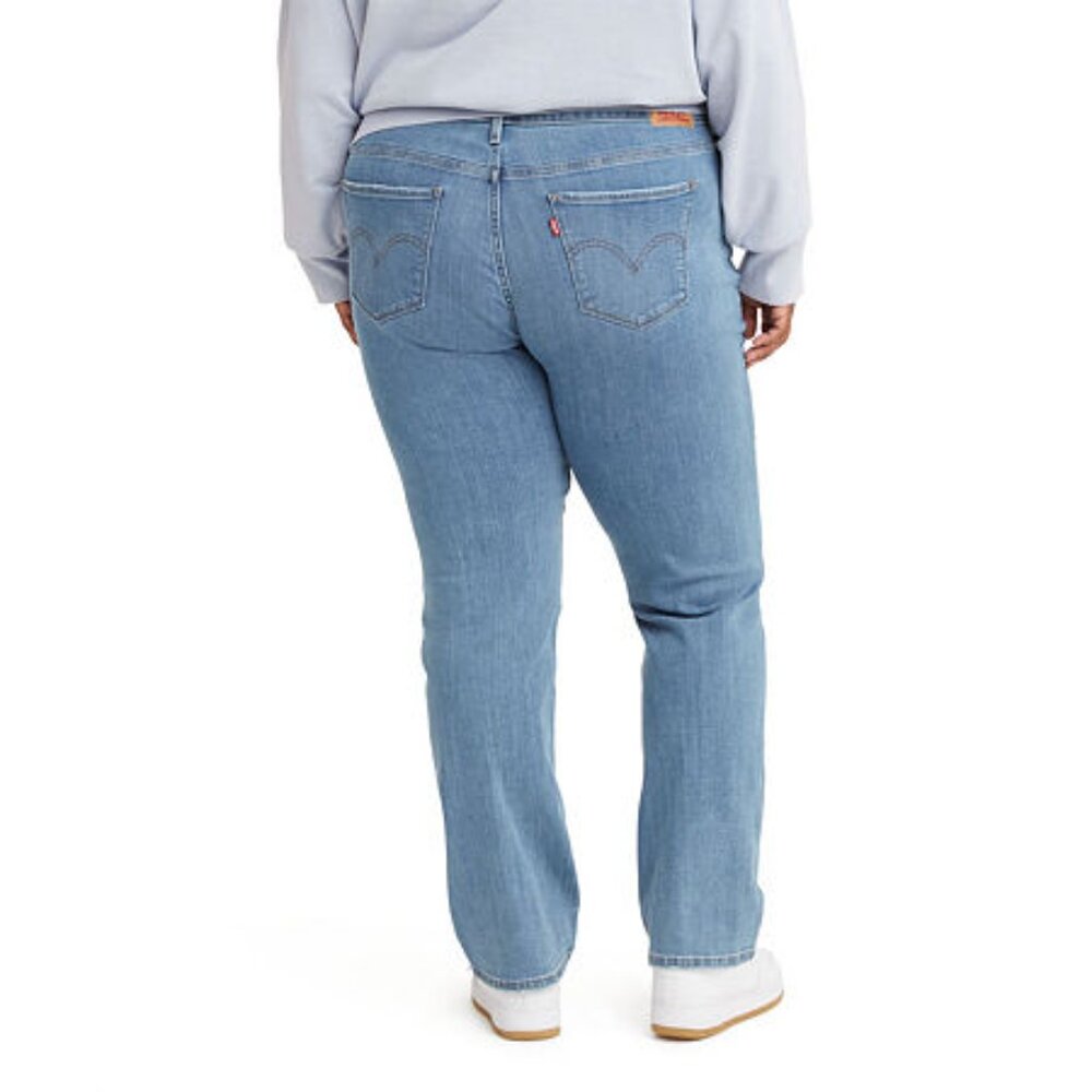 NWT Levi's Women's Classic Mid Rise Hypersoft Straight-Leg Jeans 22W - Picture 2 of 2